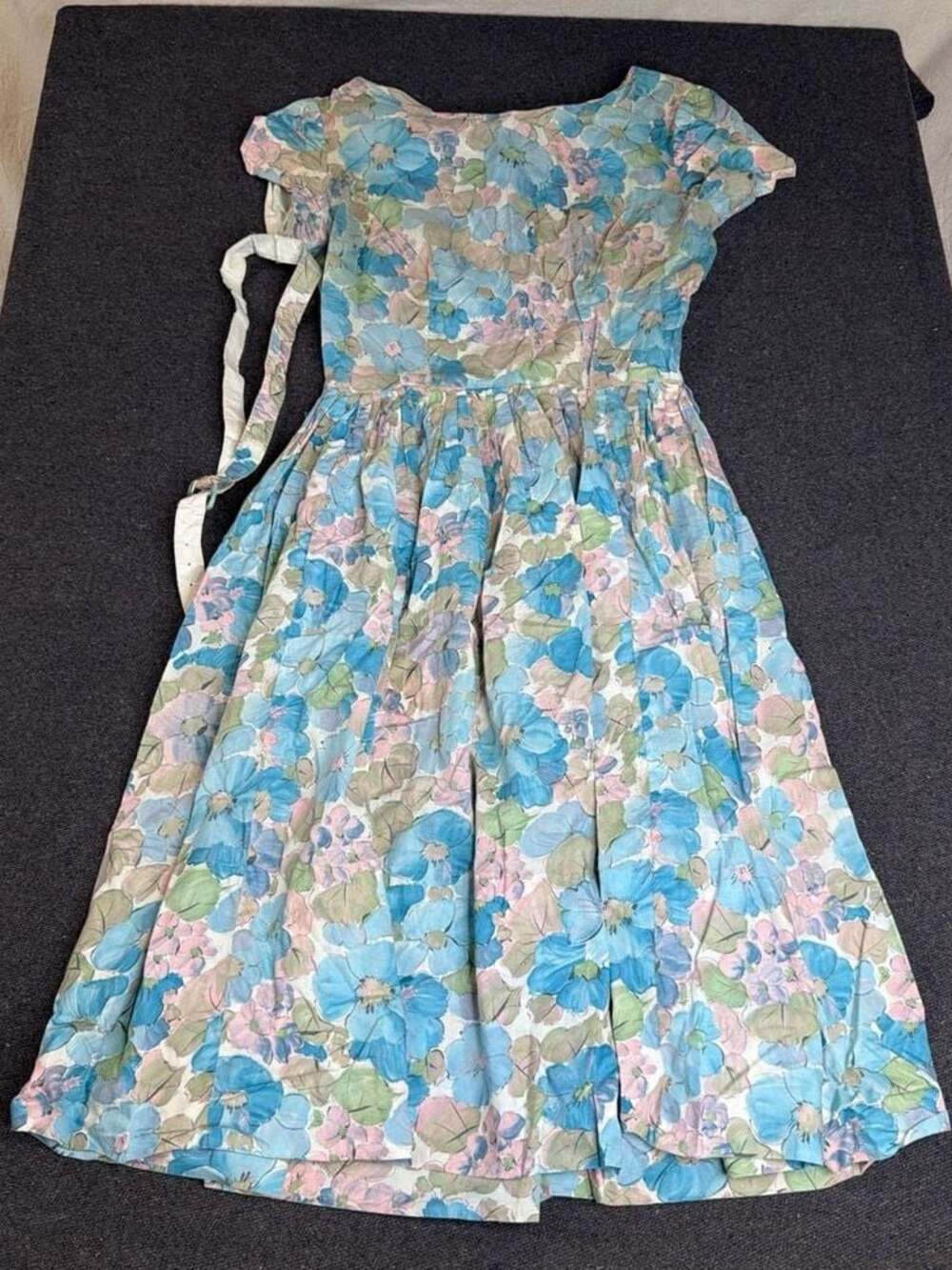 Vintage 1950s Style Floral Fit and Flare Dress Blue Pink Green 25" Waist